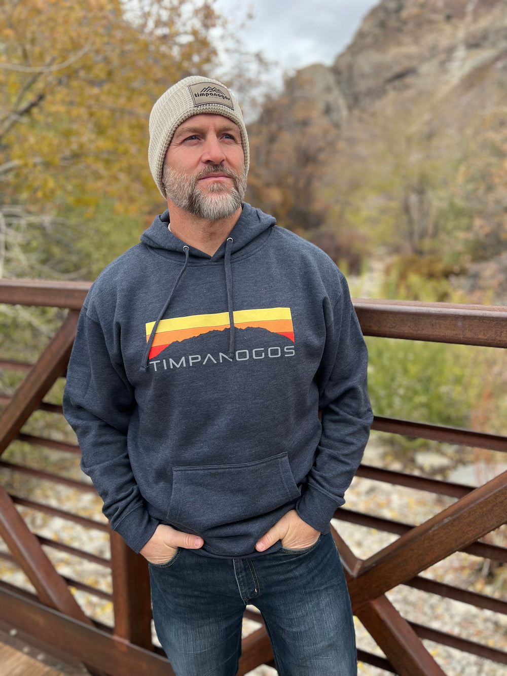 Retro Mountain Classic (warm) - Mountain Blend Hoodie