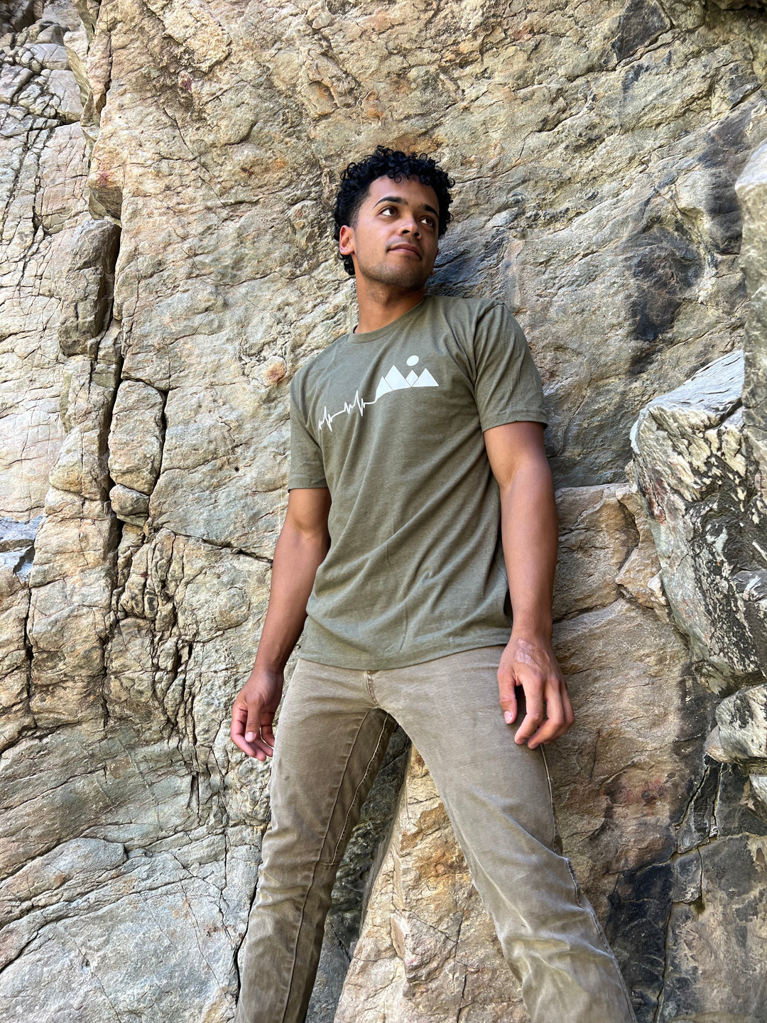 Mountain Pulse - Premium Graphic Tee