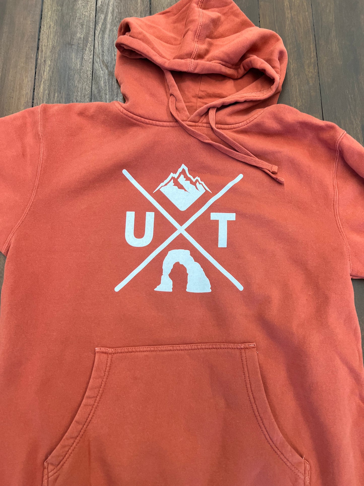 Utah X - Vintage Mountain Blend Hoodie (Redwood)